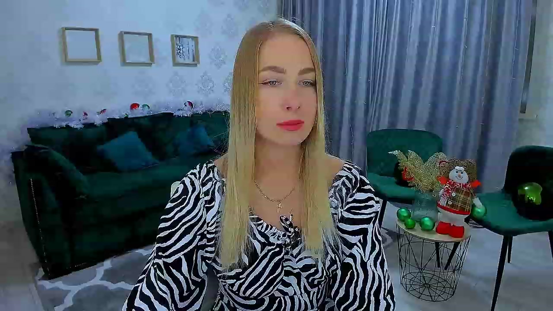 Gallery image thumbnail from ElegantLook's myfreecams stream on, 01/18/2023, 06:02 image 17 of 20