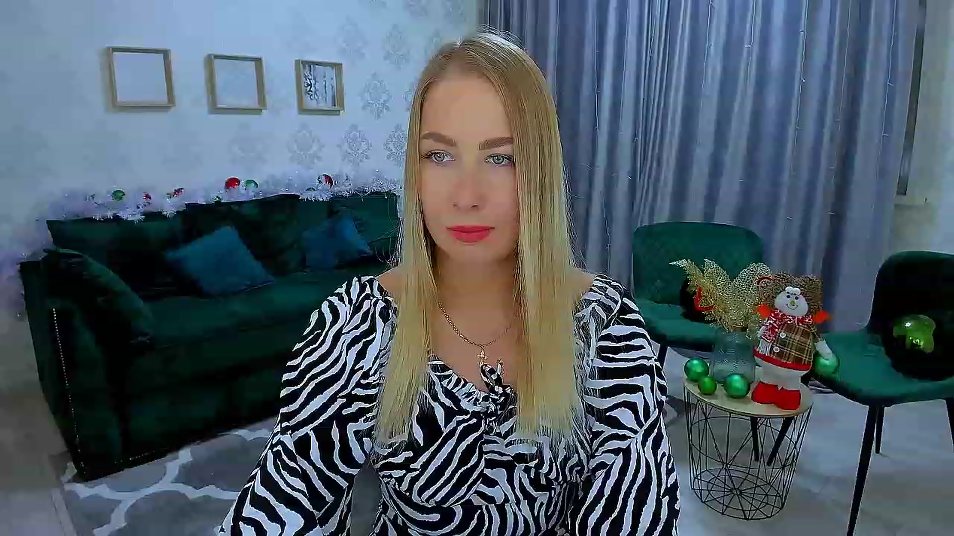 Gallery image thumbnail from ElegantLook's myfreecams stream on, 01/18/2023, 06:02 image 9 of 20