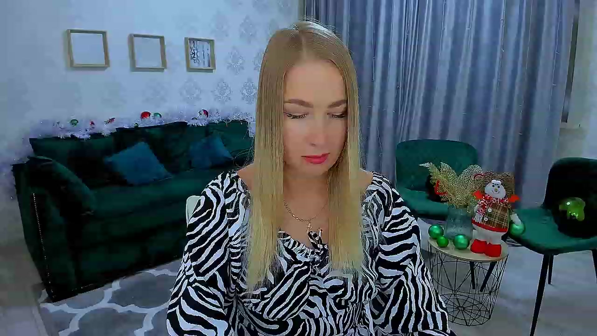 Gallery image thumbnail from ElegantLook's myfreecams stream on, 01/18/2023, 06:02 image 14 of 20
