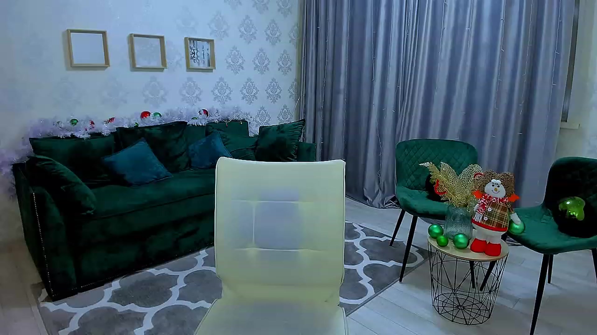 Gallery image thumbnail from ElegantLook's myfreecams stream on, 01/18/2023, 06:02 image 2 of 20