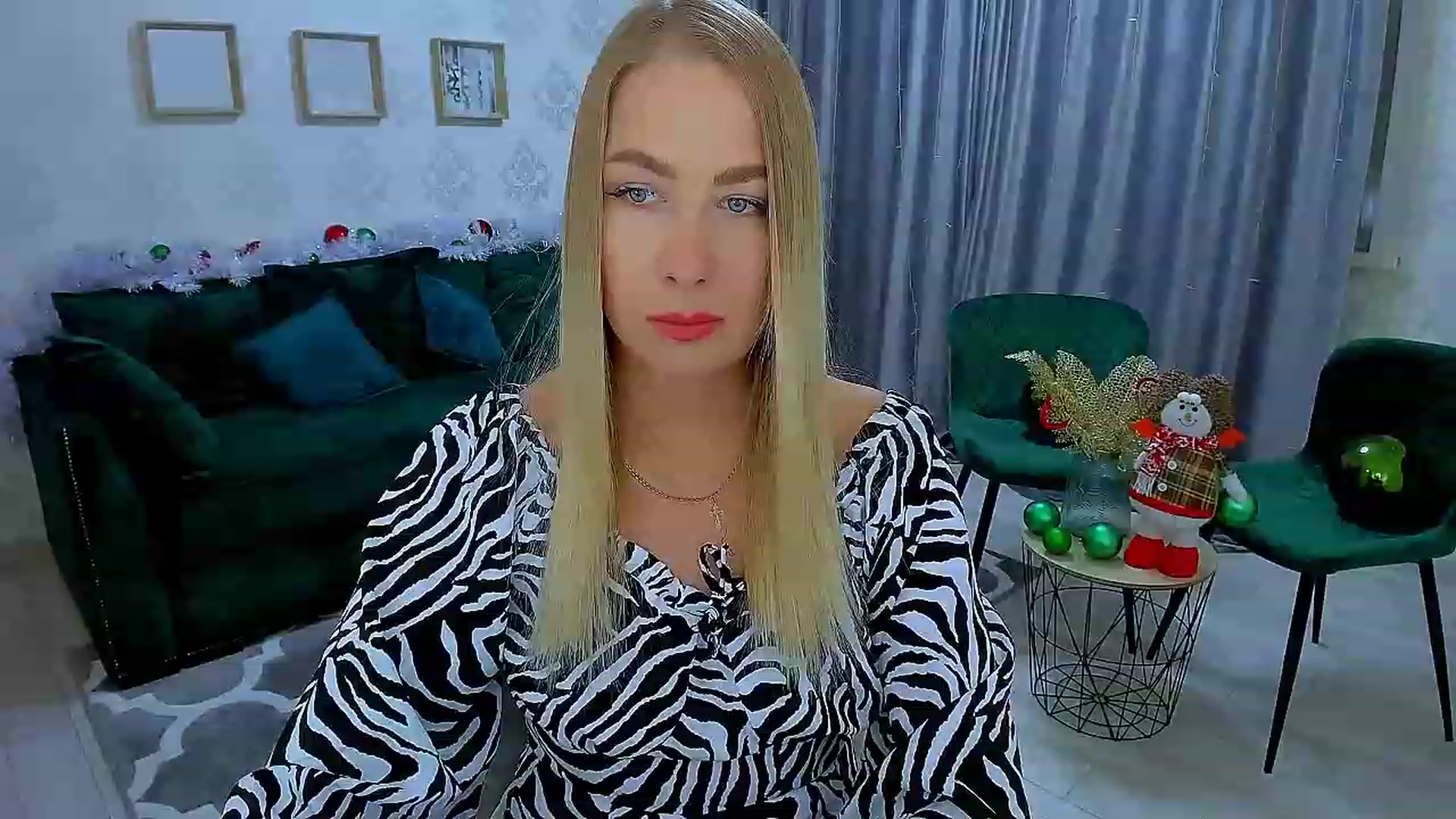Gallery image thumbnail from ElegantLook's myfreecams stream on, 01/18/2023, 07:10 image 8 of 20