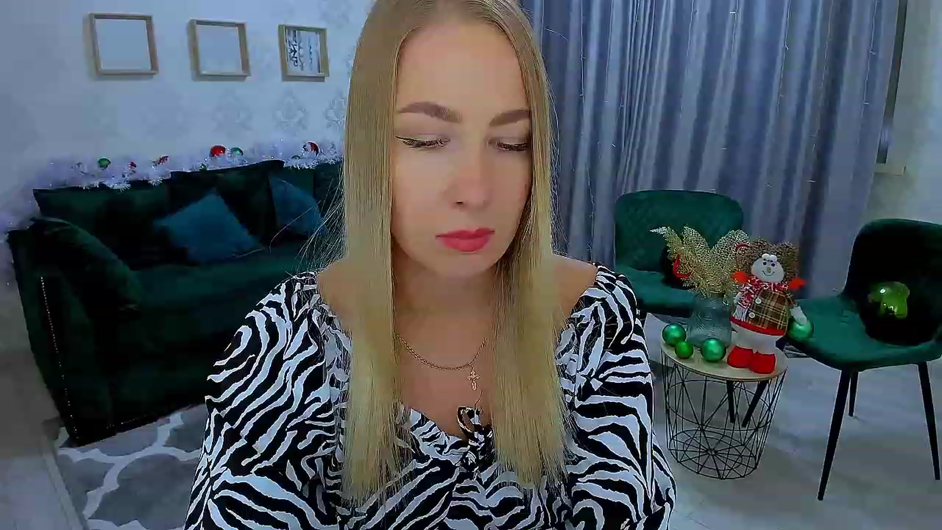 Gallery image thumbnail from ElegantLook's myfreecams stream on, 01/18/2023, 07:10 image 7 of 20