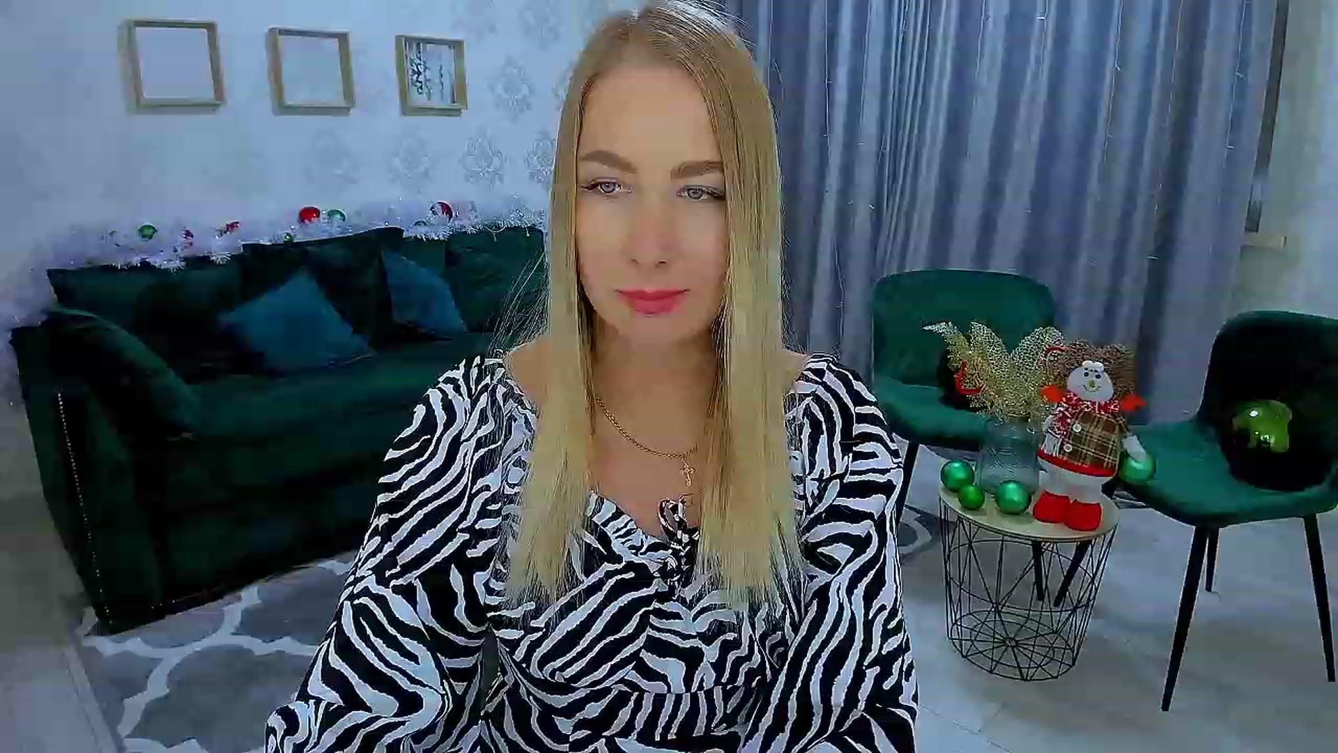 Gallery image thumbnail from ElegantLook's myfreecams stream on, 01/18/2023, 07:10 image 19 of 20