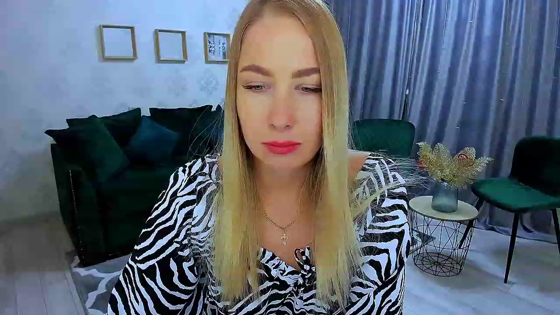 Gallery image thumbnail from ElegantLook's myfreecams stream on, 01/18/2023, 09:13 image 5 of 20