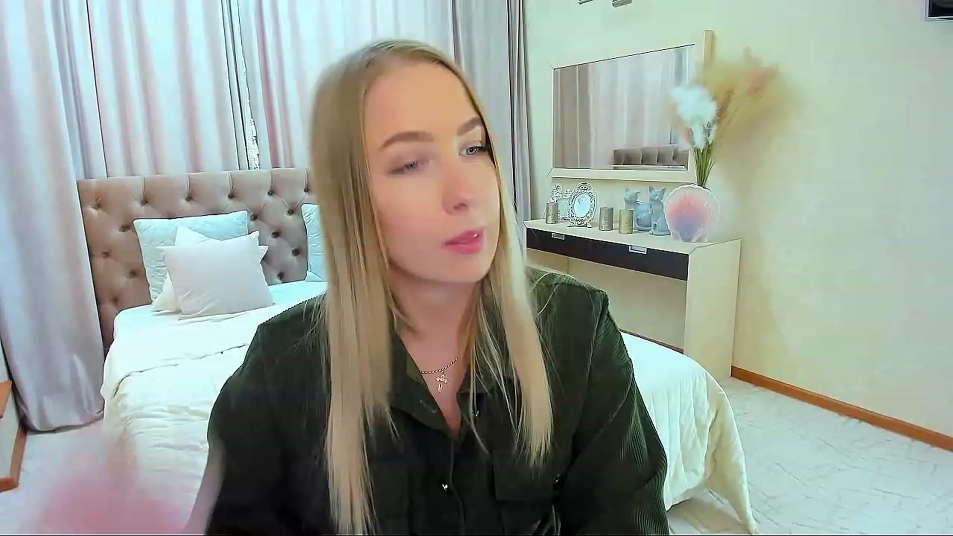 Gallery image thumbnail from ElegantLook's myfreecams stream on, 01/26/2023, 09:44 image 6 of 20