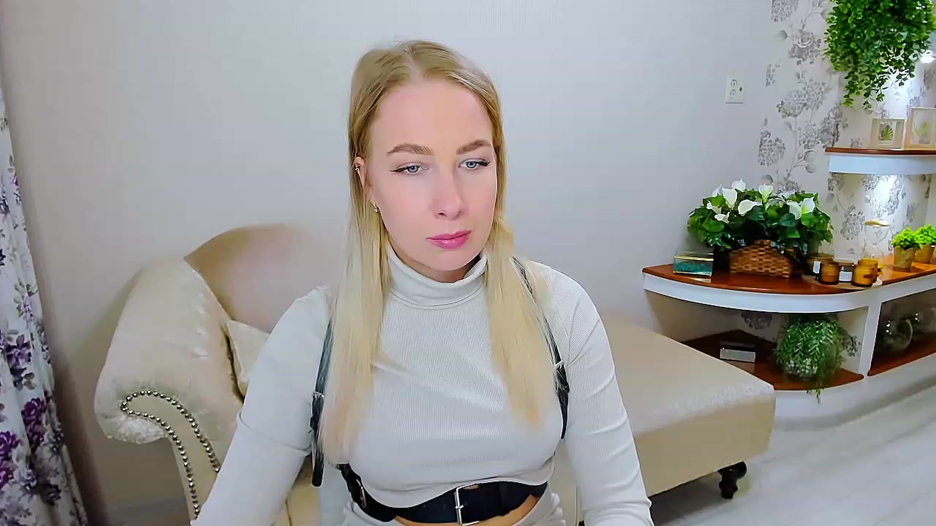 Gallery image thumbnail from ElegantLook's myfreecams stream on, 01/27/2023, 07:37 image 3 of 20