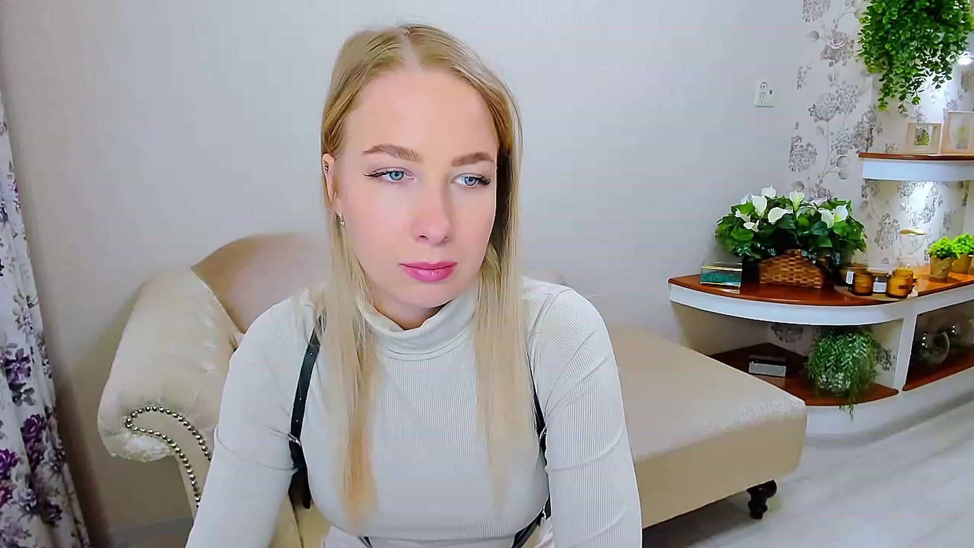 Gallery image thumbnail from ElegantLook's myfreecams stream on, 01/27/2023, 08:14 image 1 of 20