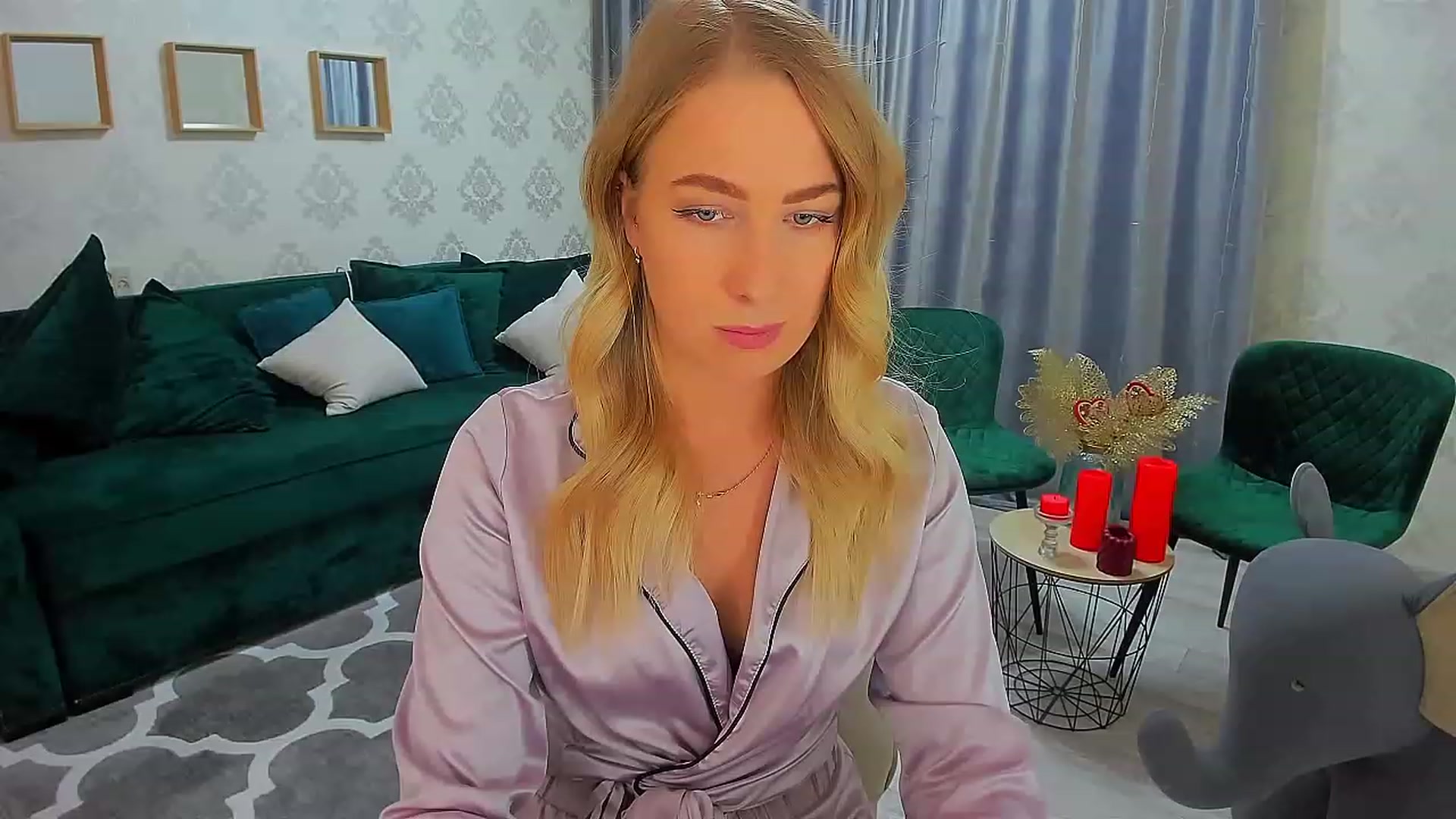 Gallery image thumbnail from ElegantLook's myfreecams stream on, 01/31/2023, 06:00 image 13 of 20