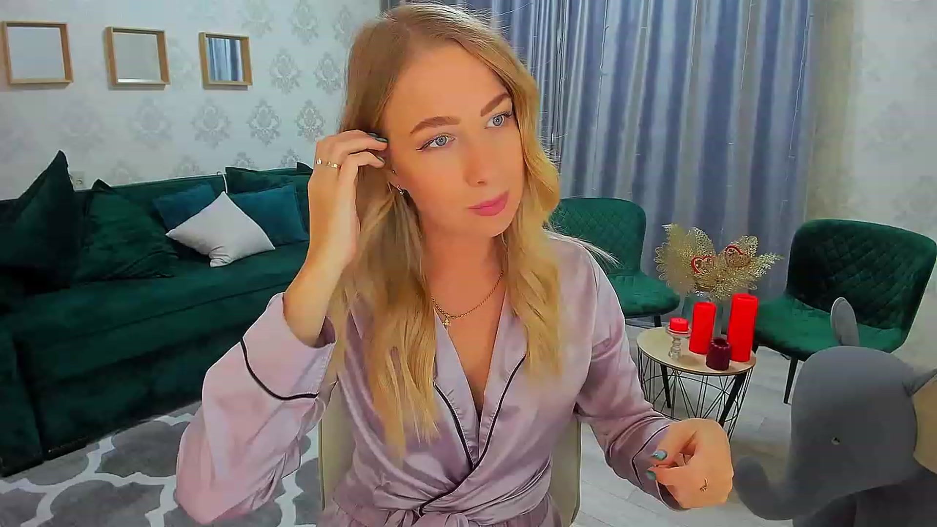 Gallery image thumbnail from ElegantLook's myfreecams stream on, 01/31/2023, 06:00 image 3 of 20