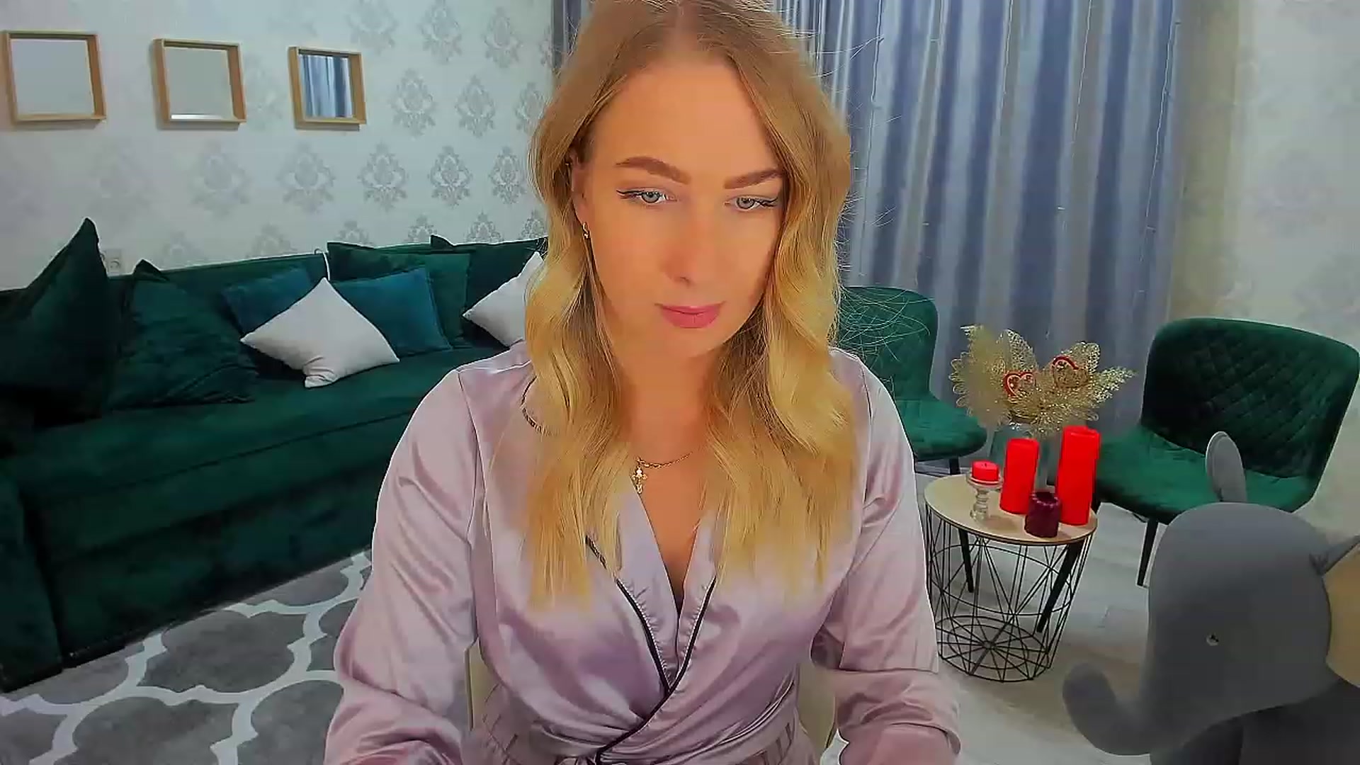 Gallery image thumbnail from ElegantLook's myfreecams stream on, 01/31/2023, 06:00 image 2 of 20