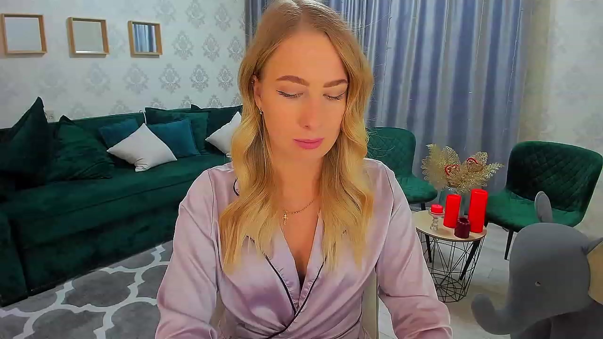 Gallery image thumbnail from ElegantLook's myfreecams stream on, 01/31/2023, 06:00 image 11 of 20