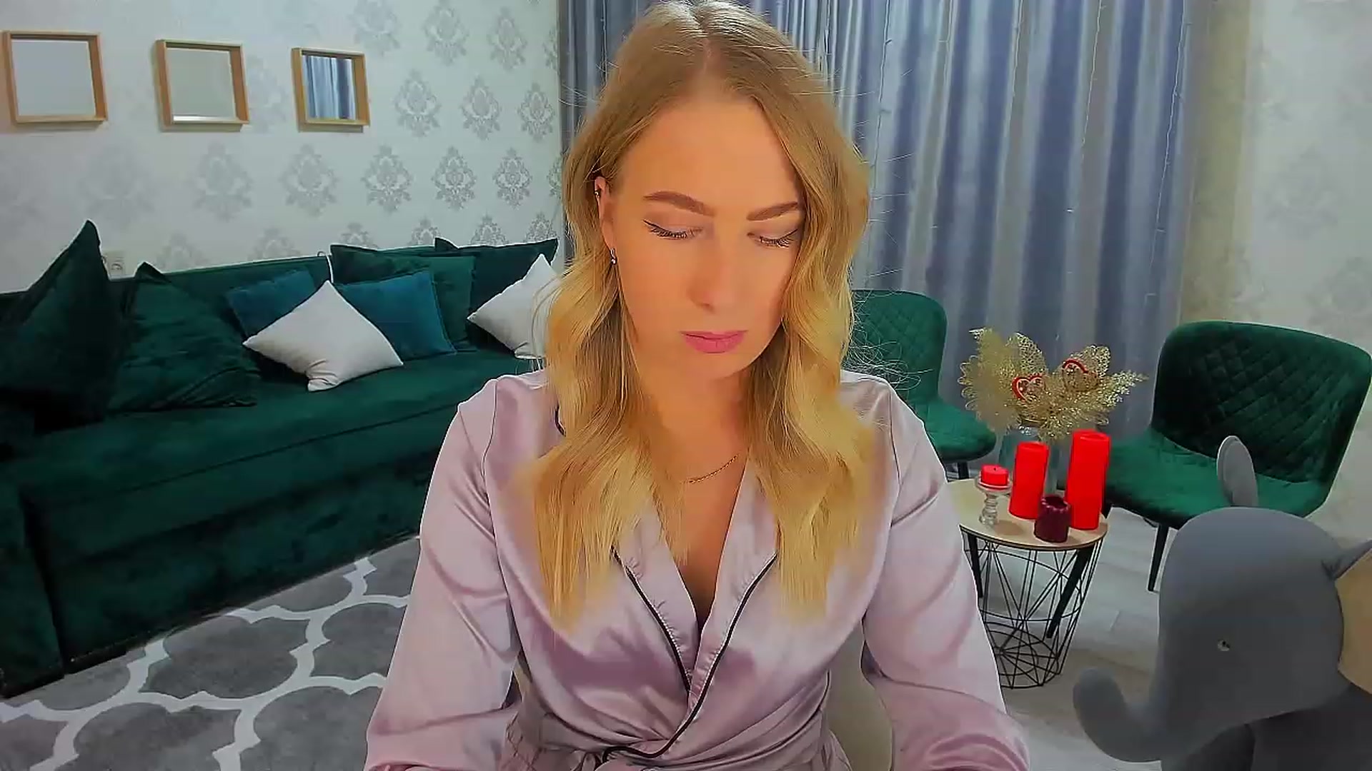 Gallery image thumbnail from ElegantLook's myfreecams stream on, 01/31/2023, 06:00 image 19 of 20