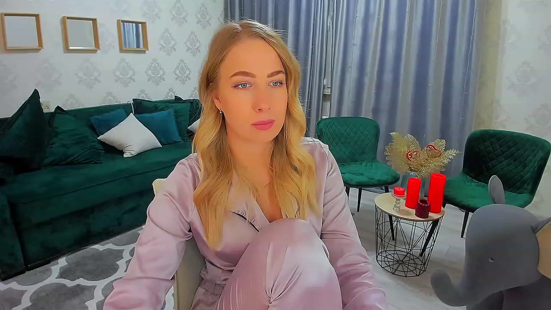 Gallery image thumbnail from ElegantLook's myfreecams stream on, 01/31/2023, 06:43 image 5 of 20
