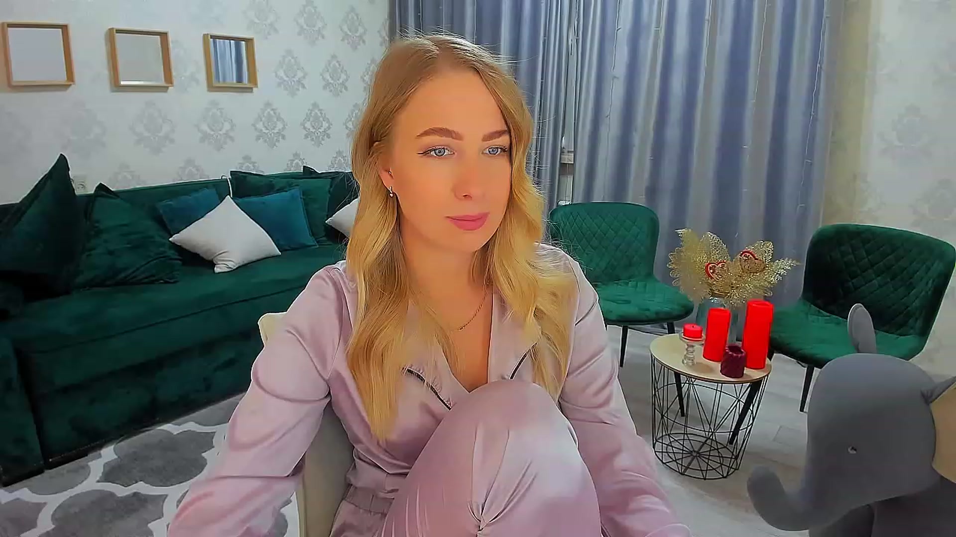 Gallery image thumbnail from ElegantLook's myfreecams stream on, 01/31/2023, 06:43 image 4 of 20