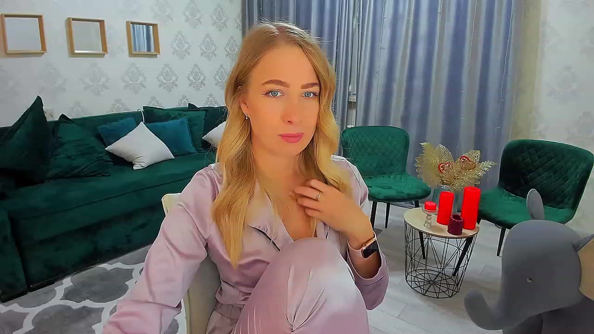 Gallery image thumbnail from ElegantLook's myfreecams stream on, 01/31/2023, 06:43 image 7 of 20