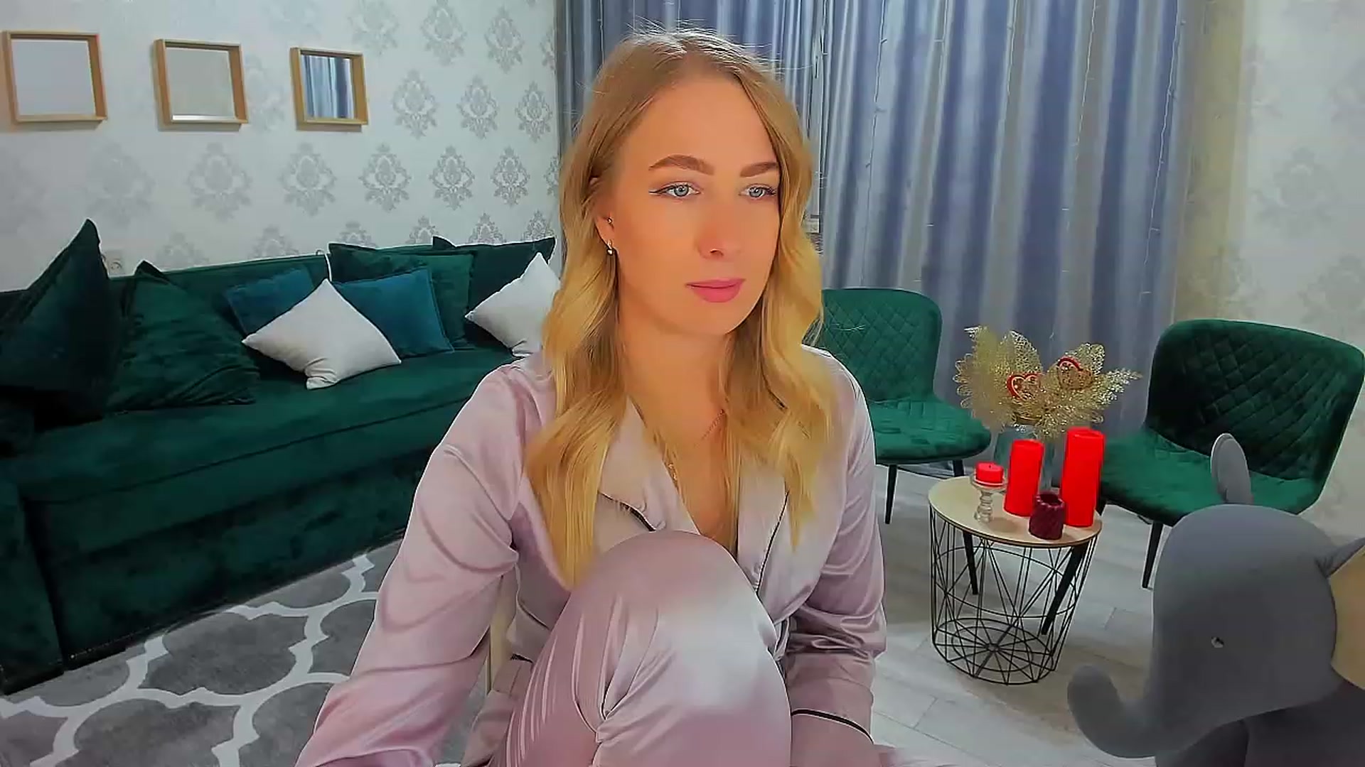 Gallery image thumbnail from ElegantLook's myfreecams stream on, 01/31/2023, 06:43 image 12 of 20