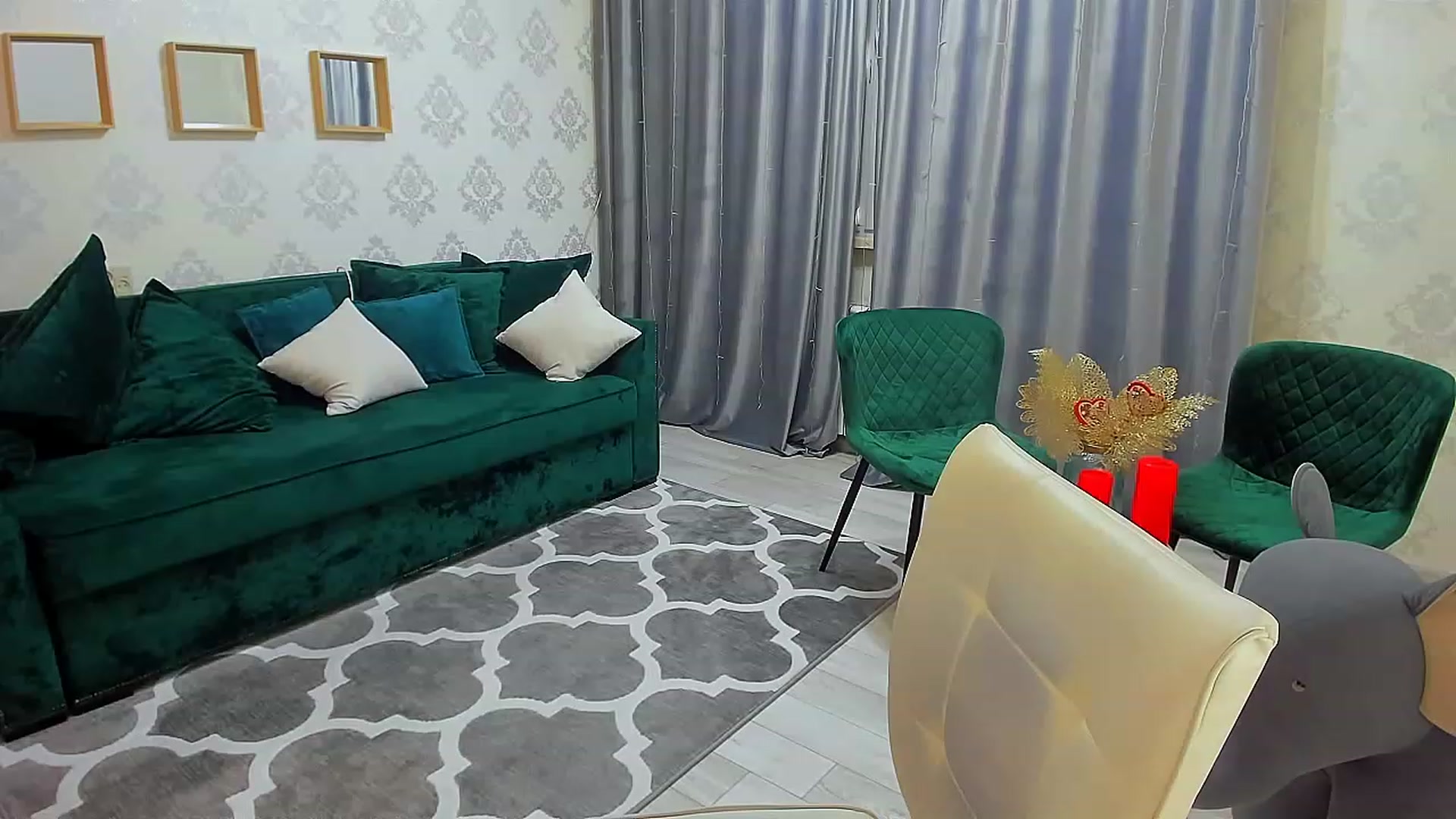 Gallery image thumbnail from ElegantLook's myfreecams stream on, 01/31/2023, 06:43 image 20 of 20