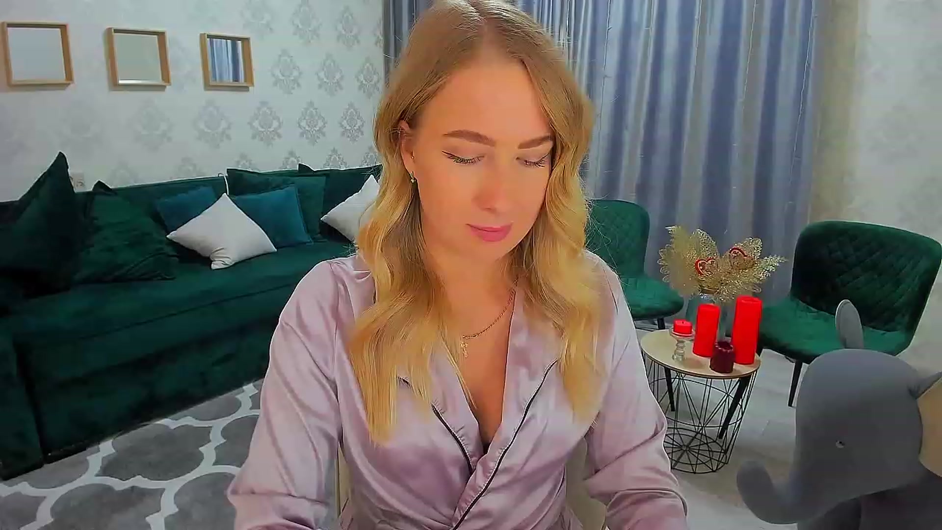 Gallery image thumbnail from ElegantLook's myfreecams stream on, 01/31/2023, 07:07 image 7 of 20