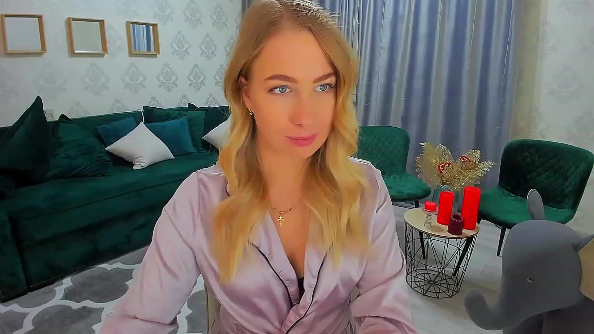 Gallery image thumbnail from ElegantLook's myfreecams stream on, 01/31/2023, 07:07 image 10 of 20