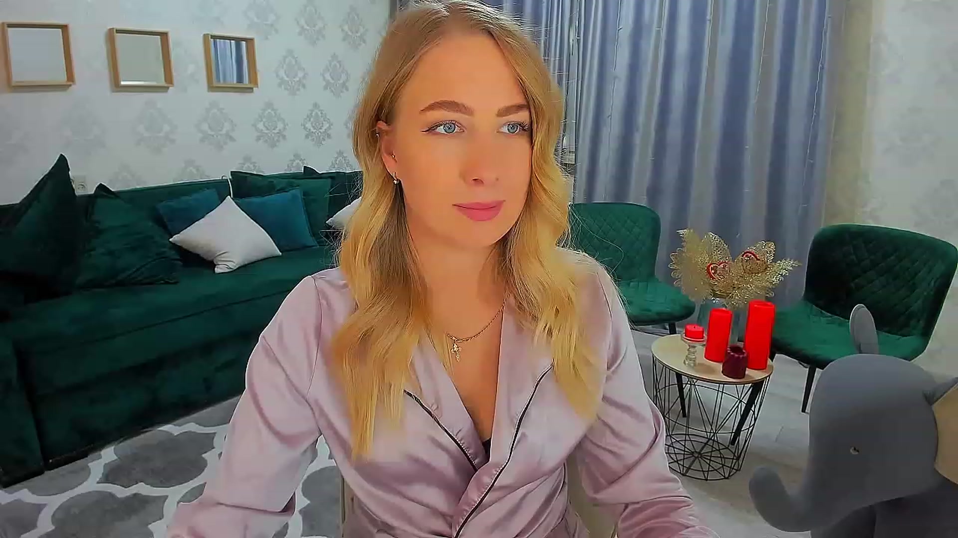 Gallery image thumbnail from ElegantLook's myfreecams stream on, 01/31/2023, 07:07 image 4 of 20
