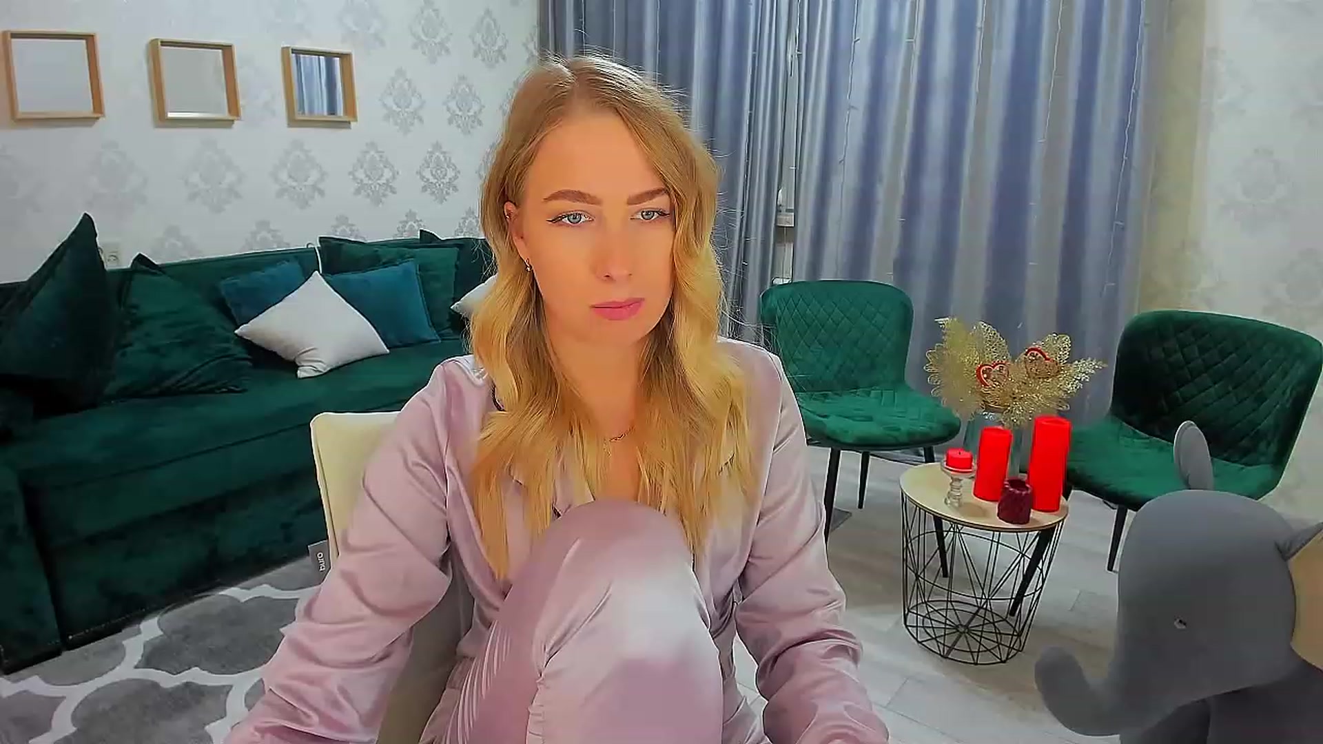 Gallery image thumbnail from ElegantLook's myfreecams stream on, 01/31/2023, 07:07 image 18 of 20