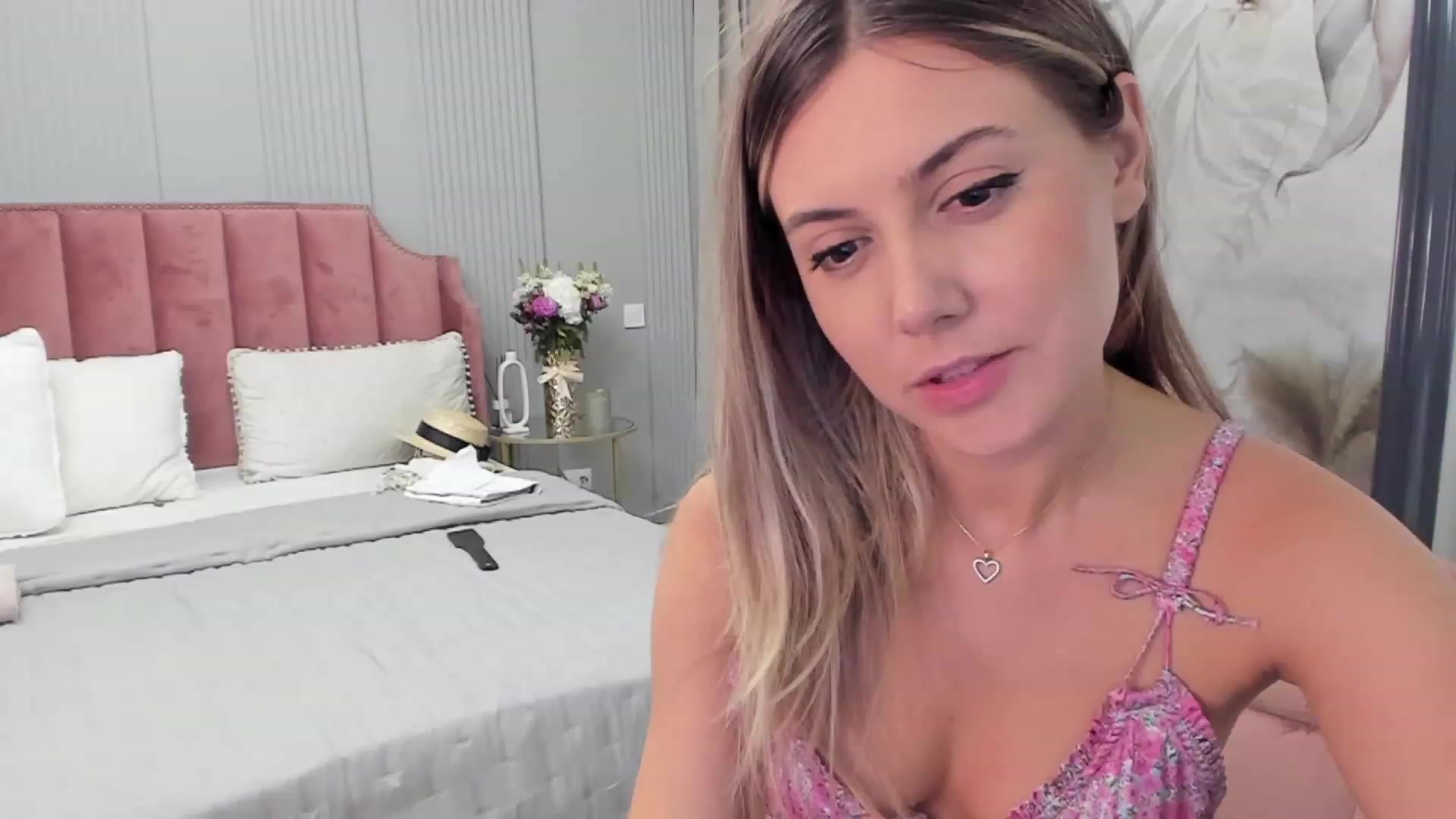 Gallery image thumbnail from ElegantnFun's myfreecams stream on, 08/13/2023, 21:09 image 9 of 20