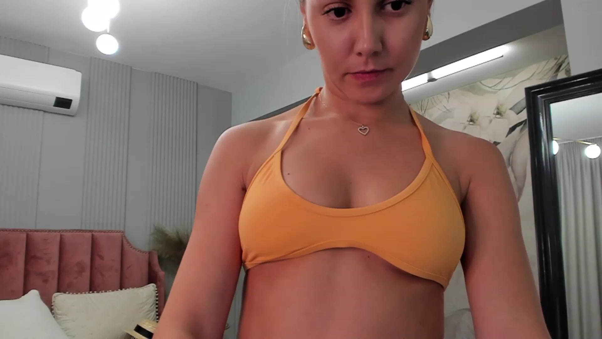 Gallery image thumbnail from ElegantnFun's myfreecams stream on, 08/17/2023, 22:03 image 2 of 20