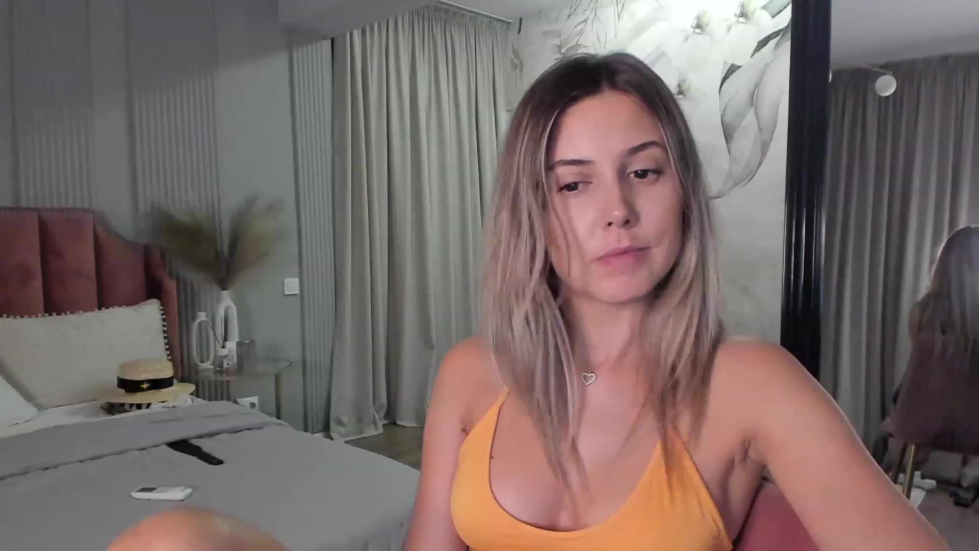 Gallery image thumbnail from ElegantnFun's myfreecams stream on, 08/17/2023, 22:03 image 12 of 20