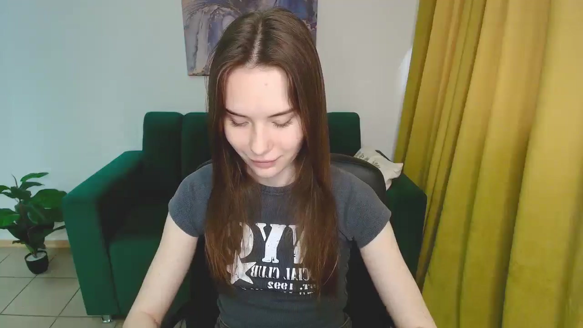Gallery image thumbnail from ElenaOconar's myfreecams stream on, 05/12/2025, 09:00 image 6 of 20