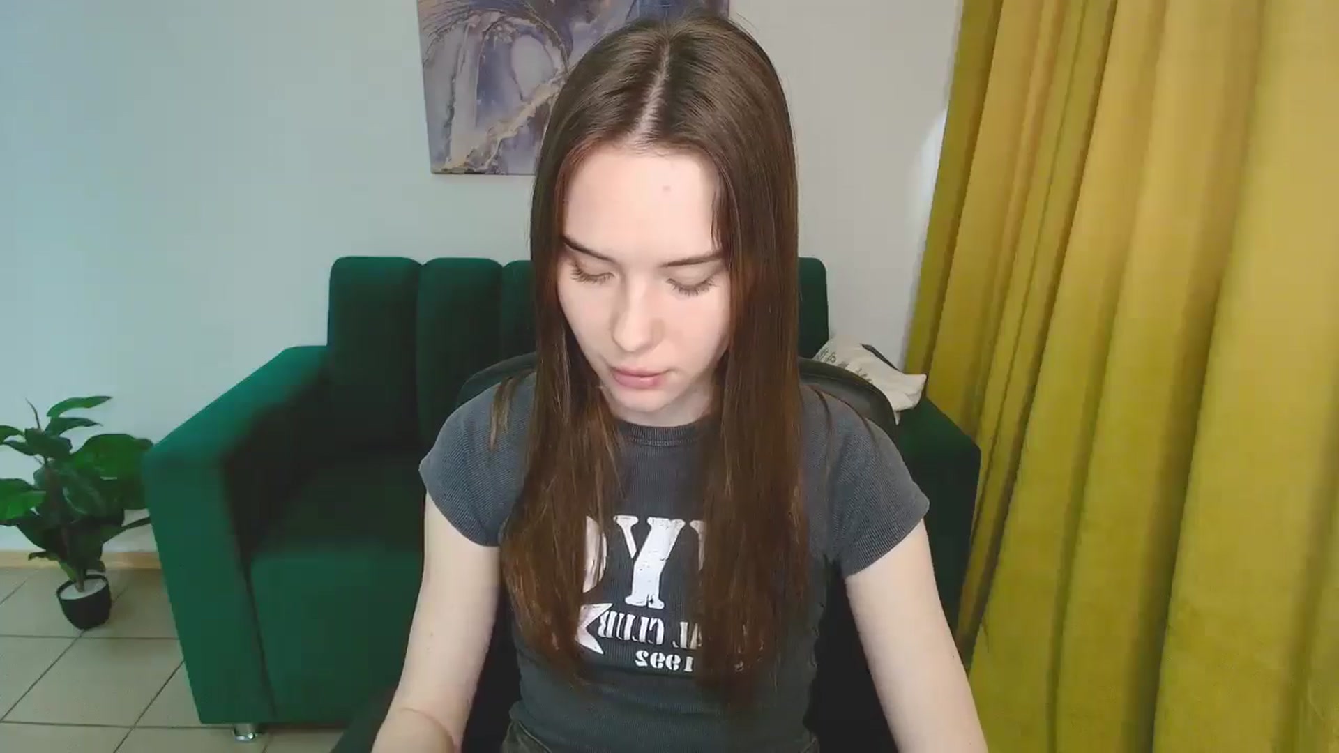 Gallery image thumbnail from ElenaOconar's myfreecams stream on, 05/12/2025, 09:00 image 5 of 20