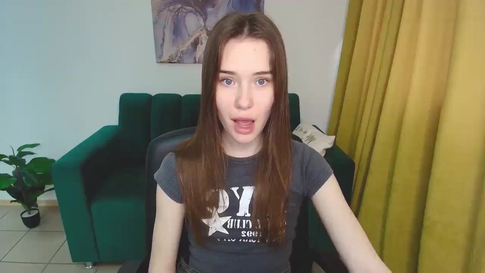 Gallery image thumbnail from ElenaOconar's myfreecams stream on, 05/12/2025, 09:00 image 9 of 20