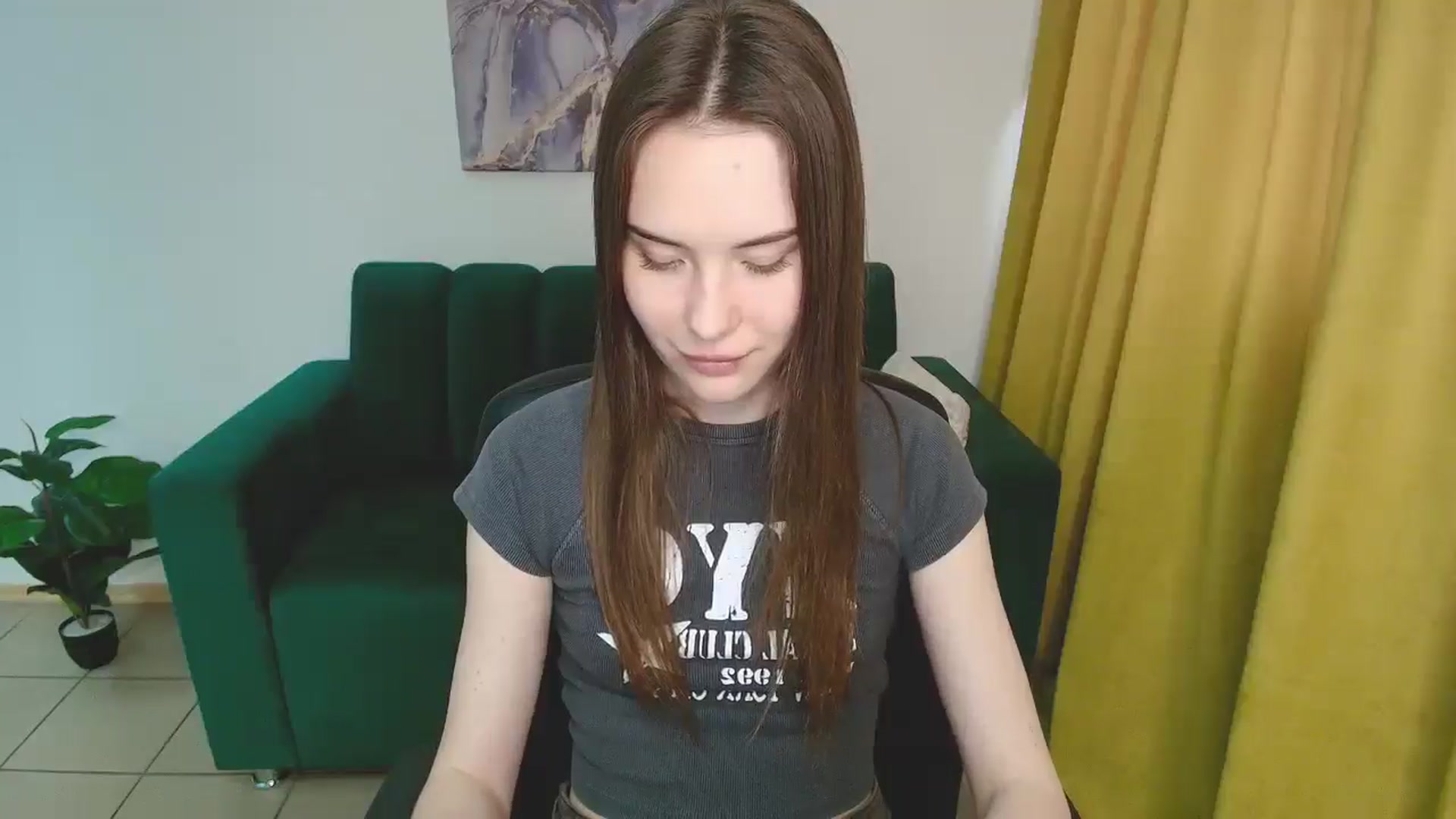Gallery image thumbnail from ElenaOconar's myfreecams stream on, 05/12/2025, 10:28 image 14 of 20