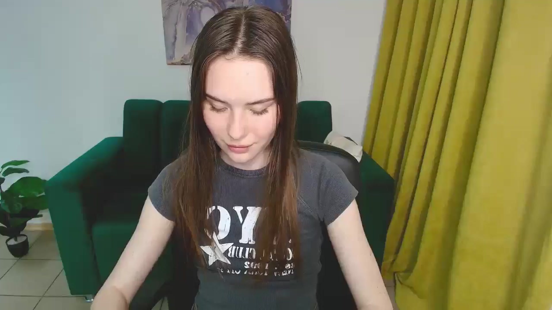 Gallery image thumbnail from ElenaOconar's myfreecams stream on, 05/13/2025, 17:59 image 6 of 20