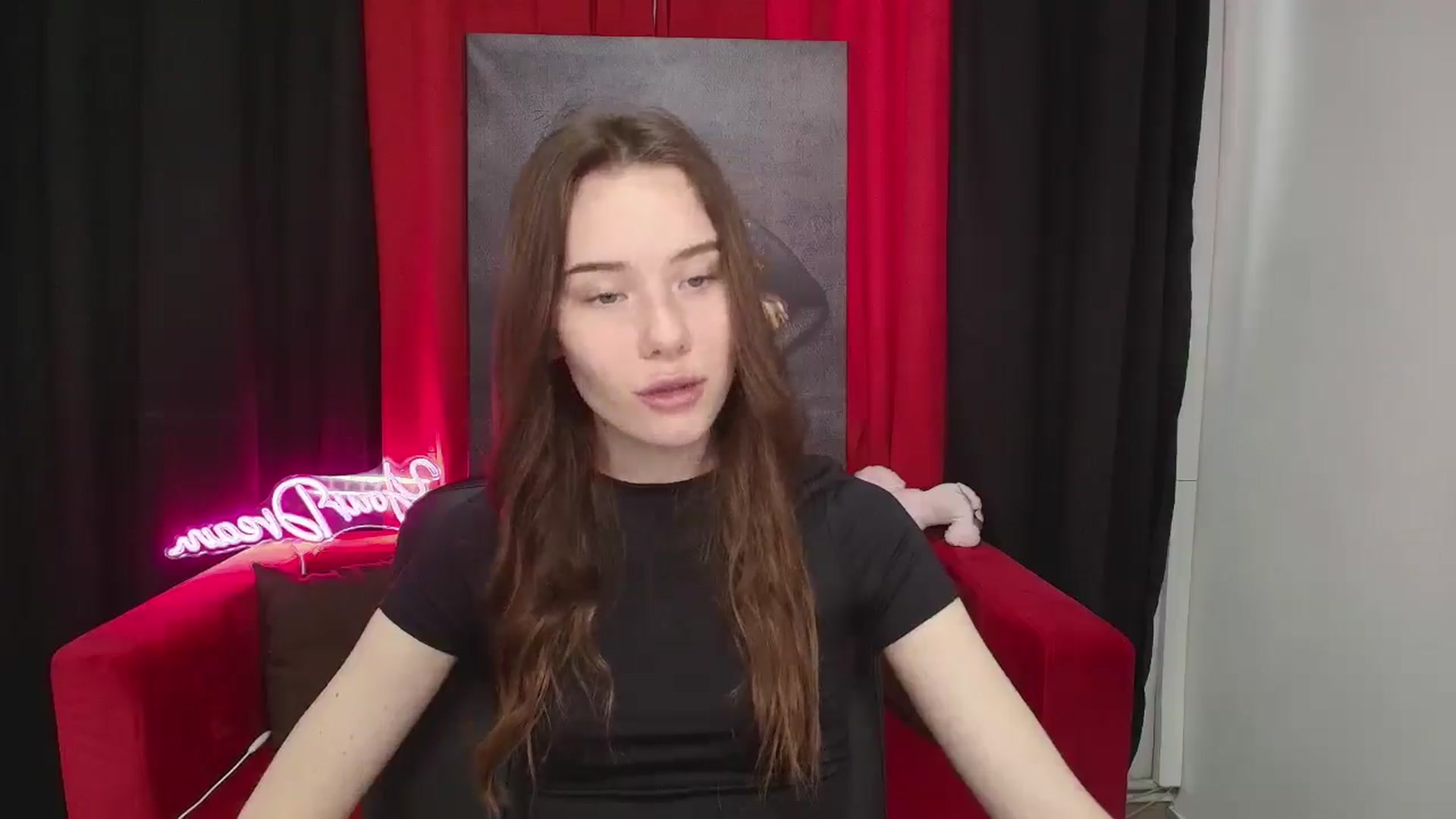 Gallery image thumbnail from ElenaOconar's myfreecams stream on, 05/15/2025, 12:38 image 2 of 20