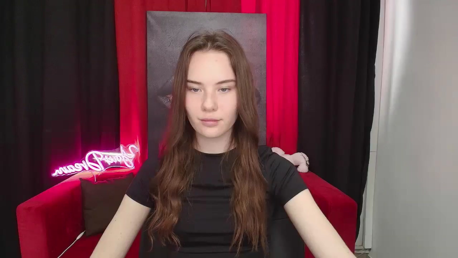 Gallery image thumbnail from ElenaOconar's myfreecams stream on, 05/15/2025, 12:38 image 13 of 20