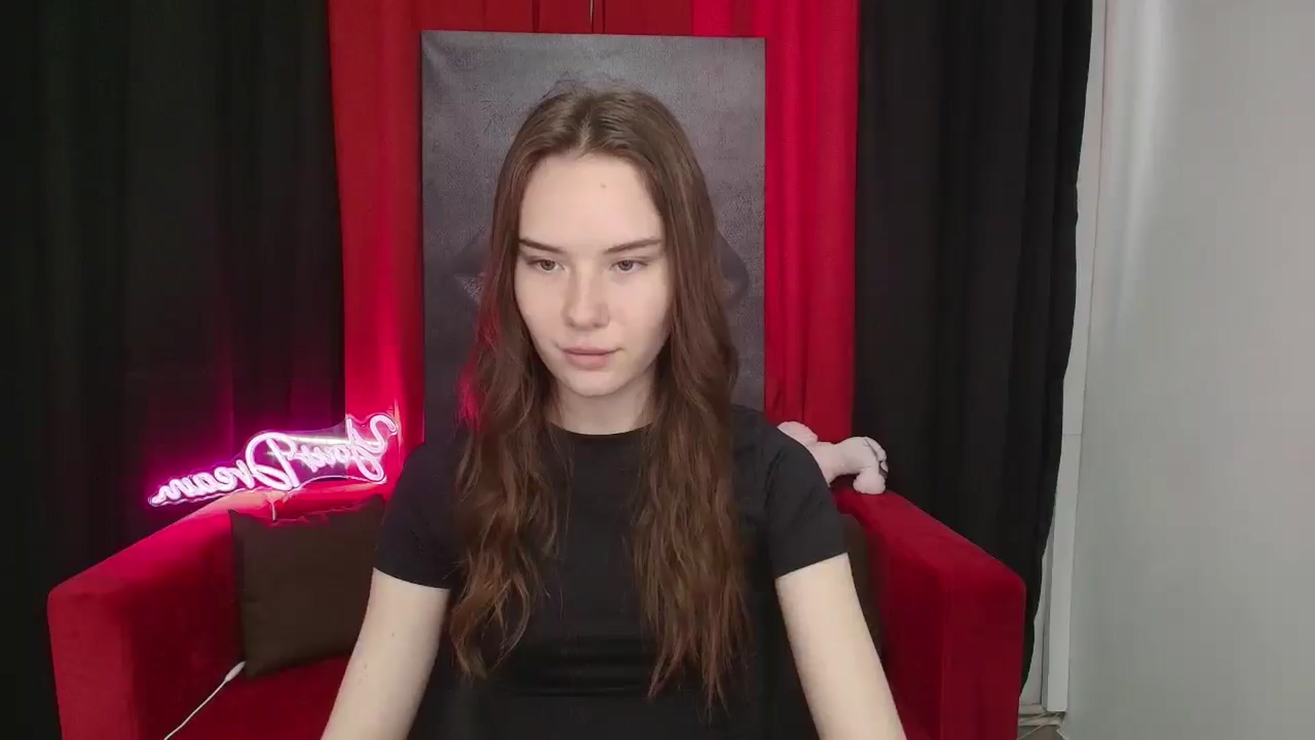 Gallery image thumbnail from ElenaOconar's myfreecams stream on, 05/15/2025, 12:38 image 3 of 20