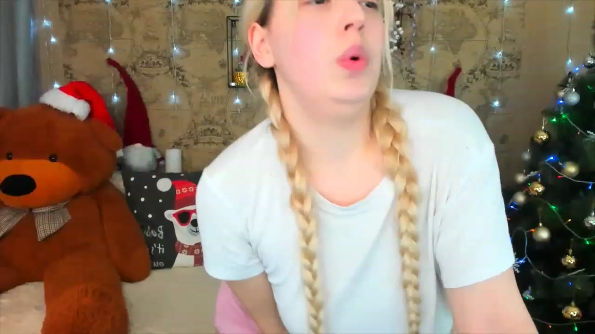 Gallery image thumbnail from Elena_Shy's myfreecams stream on, 12/26/2022, 10:07 image 2 of 20