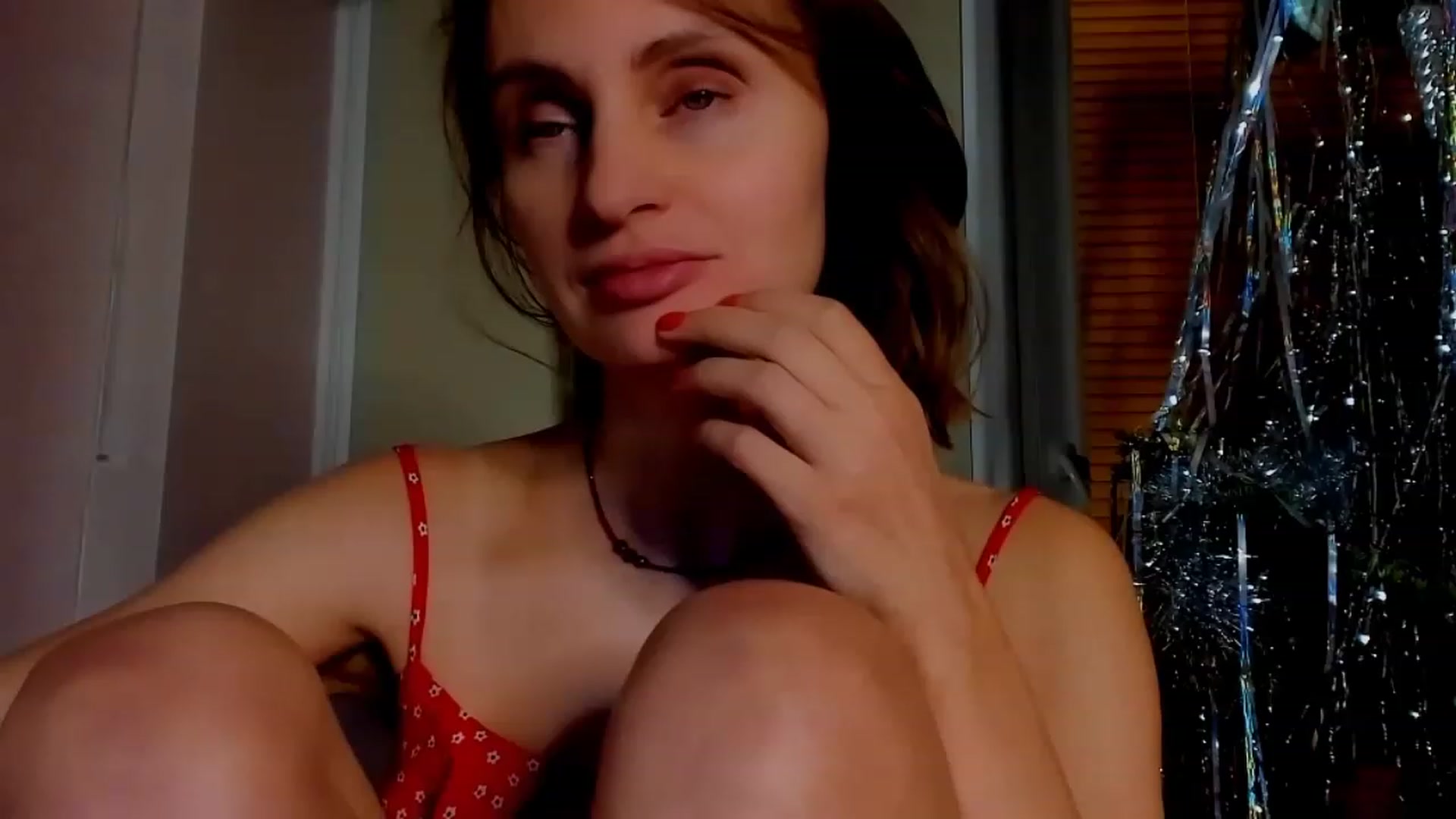 Gallery image thumbnail from Elenapre's myfreecams stream on, 12/26/2022, 10:50 image 4 of 20