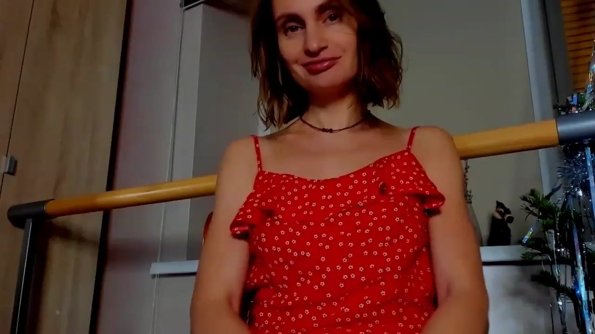 Gallery image thumbnail from Elenapre's myfreecams stream on, 12/26/2022, 12:30 image 8 of 20