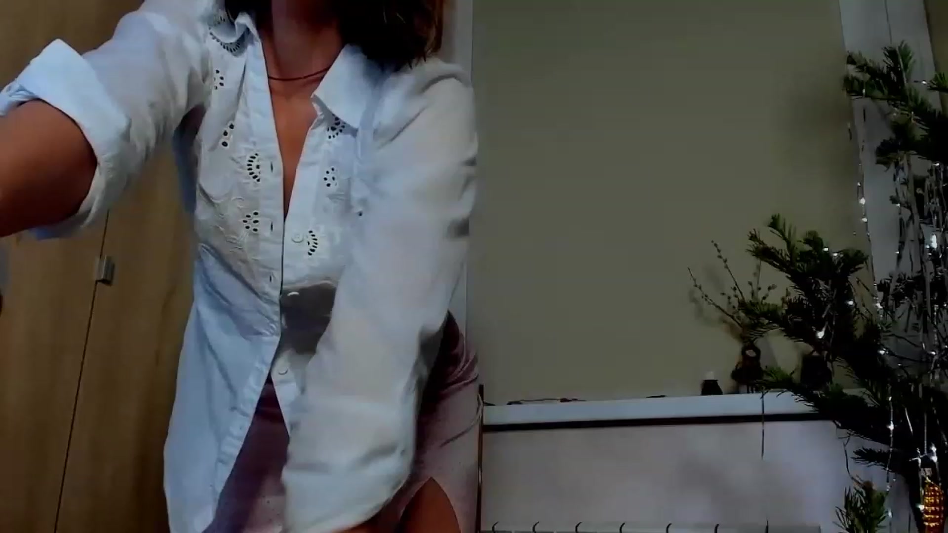 Gallery image thumbnail from Elenapre's myfreecams stream on, 01/16/2023, 11:20 image 3 of 20