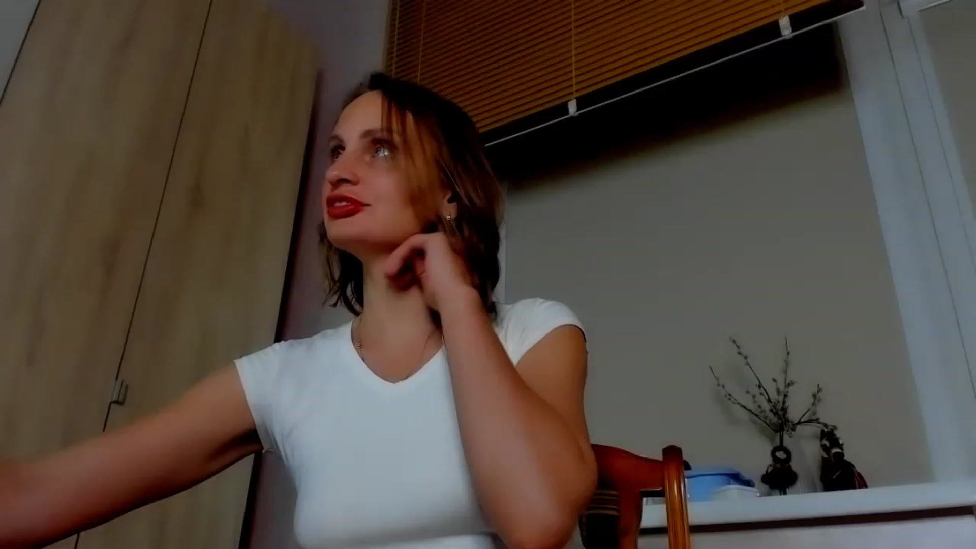 Gallery image thumbnail from Elenapre's myfreecams stream on, 02/16/2023, 07:48 image 1 of 20