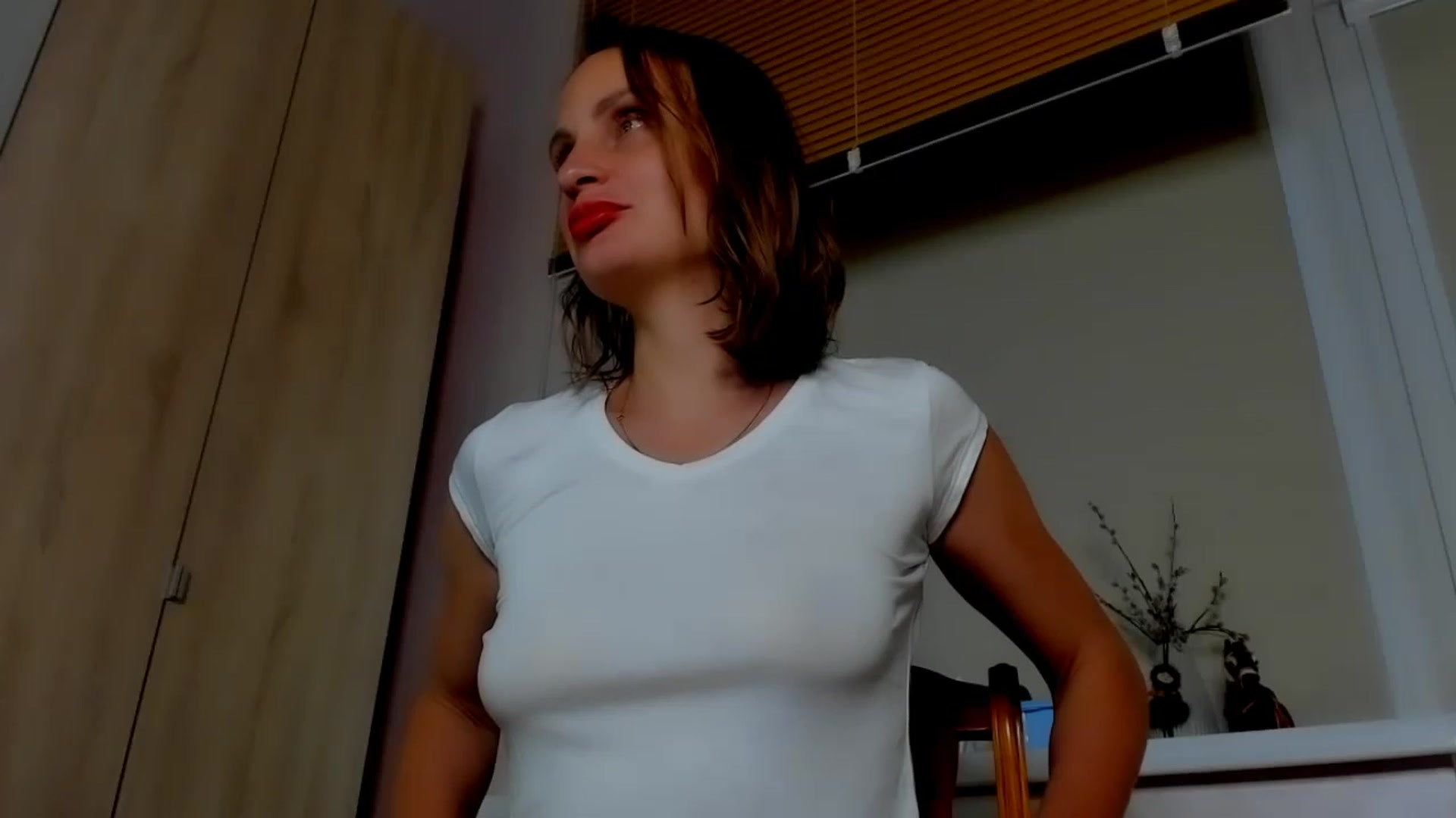 Gallery image thumbnail from Elenapre's myfreecams stream on, 02/16/2023, 07:48 image 2 of 20