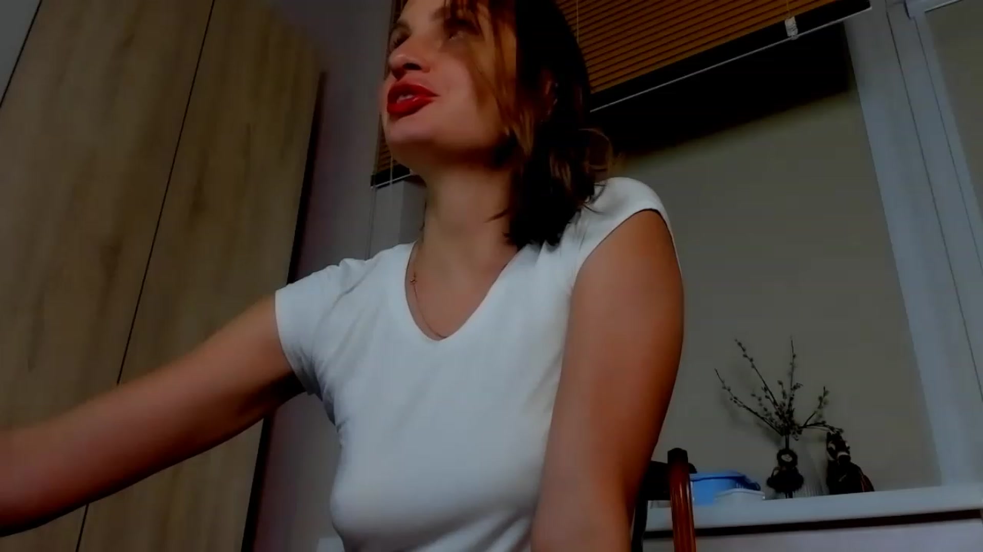 Gallery image thumbnail from Elenapre's myfreecams stream on, 02/16/2023, 07:48 image 4 of 20