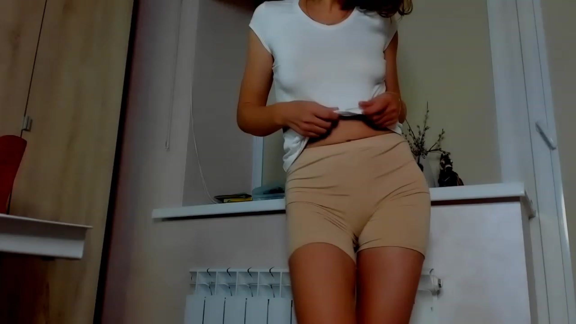 Gallery image thumbnail from Elenapre's myfreecams stream on, 02/16/2023, 09:40 image 8 of 20