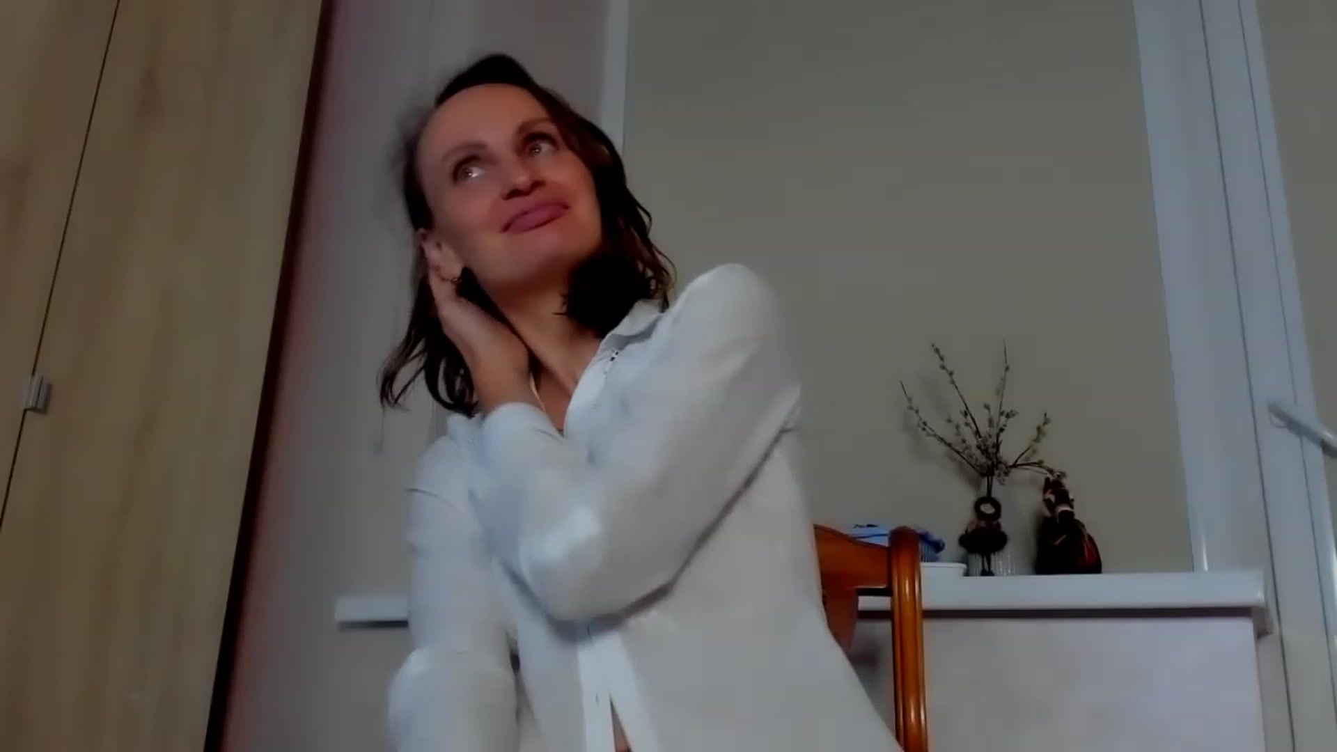 Gallery image thumbnail from Elenapre's myfreecams stream on, 03/02/2023, 09:39 image 2 of 20