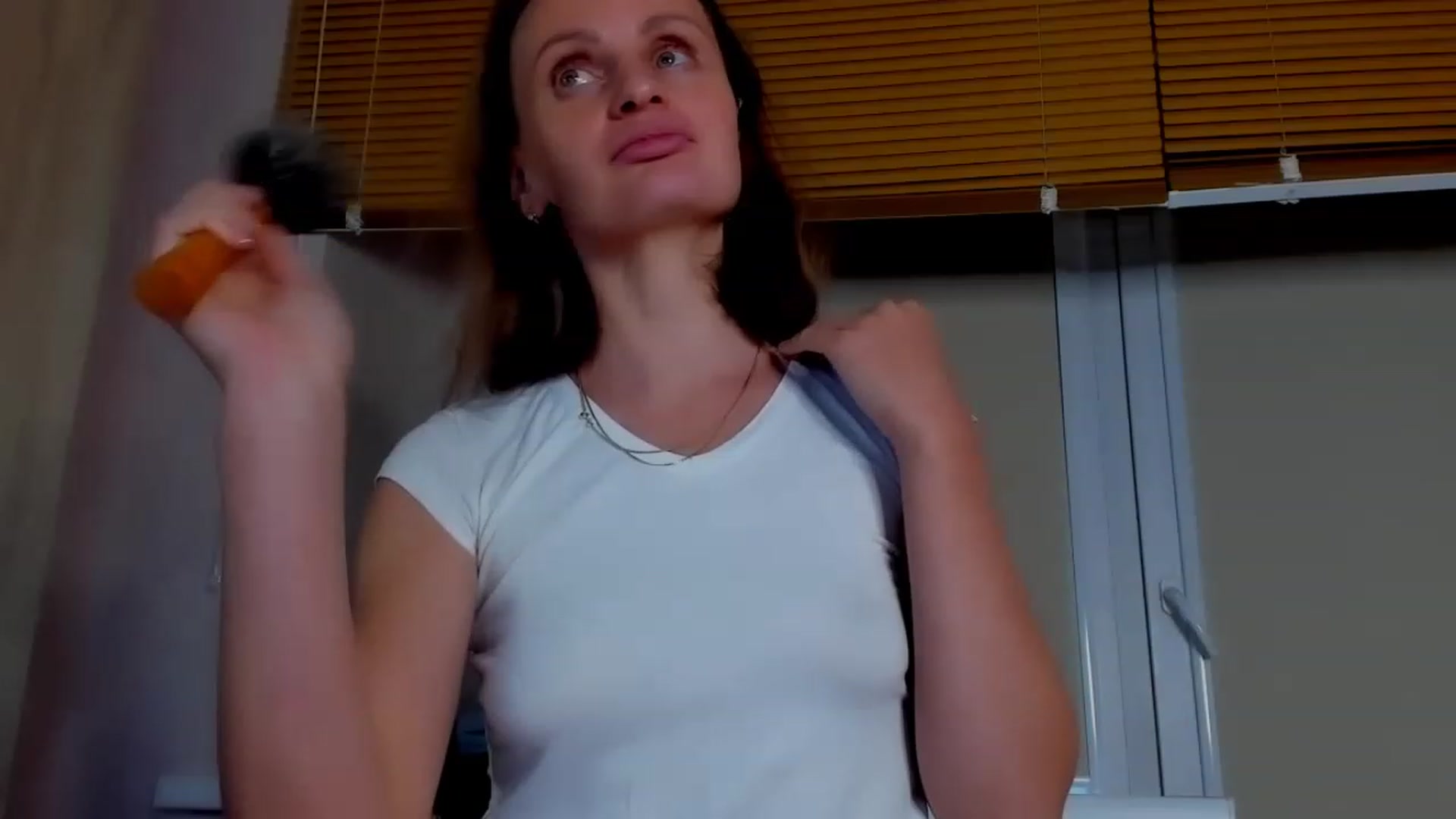 Gallery image thumbnail from Elenapre's myfreecams stream on, 03/04/2023, 09:47 image 6 of 20