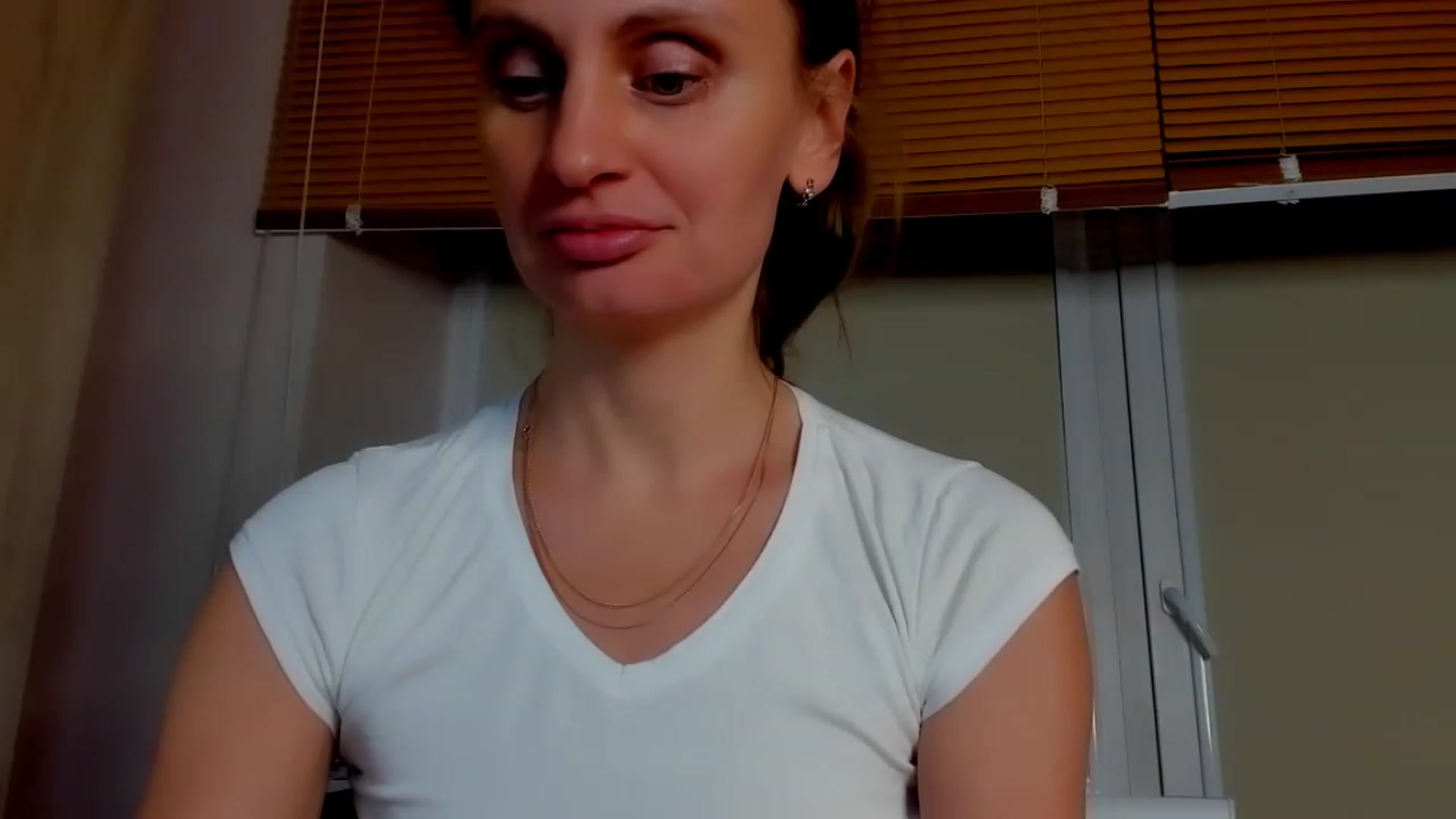 Gallery image thumbnail from Elenapre's myfreecams stream on, 03/04/2023, 09:47 image 10 of 20