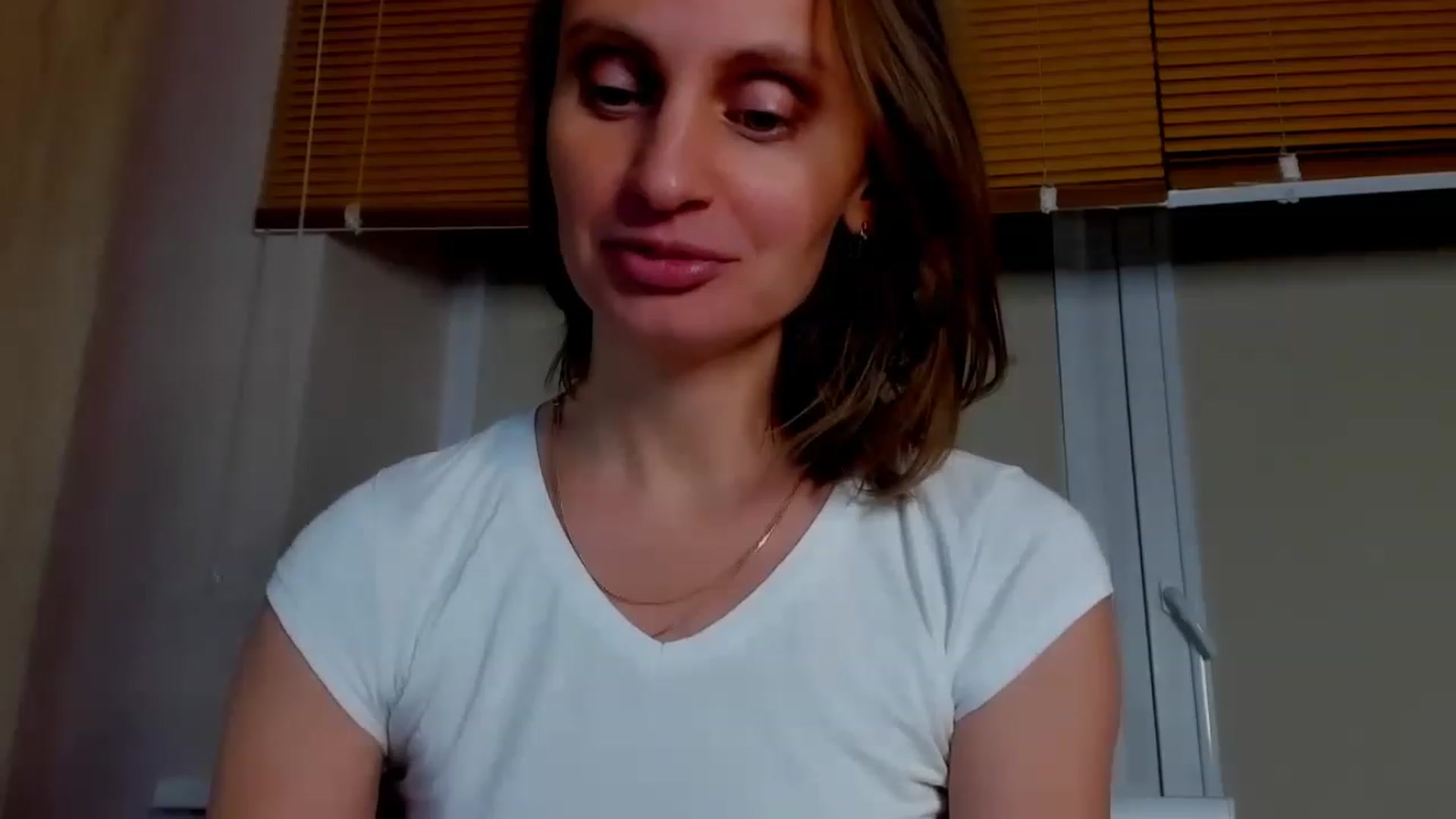 Gallery image thumbnail from Elenapre's myfreecams stream on, 03/04/2023, 09:47 image 14 of 20