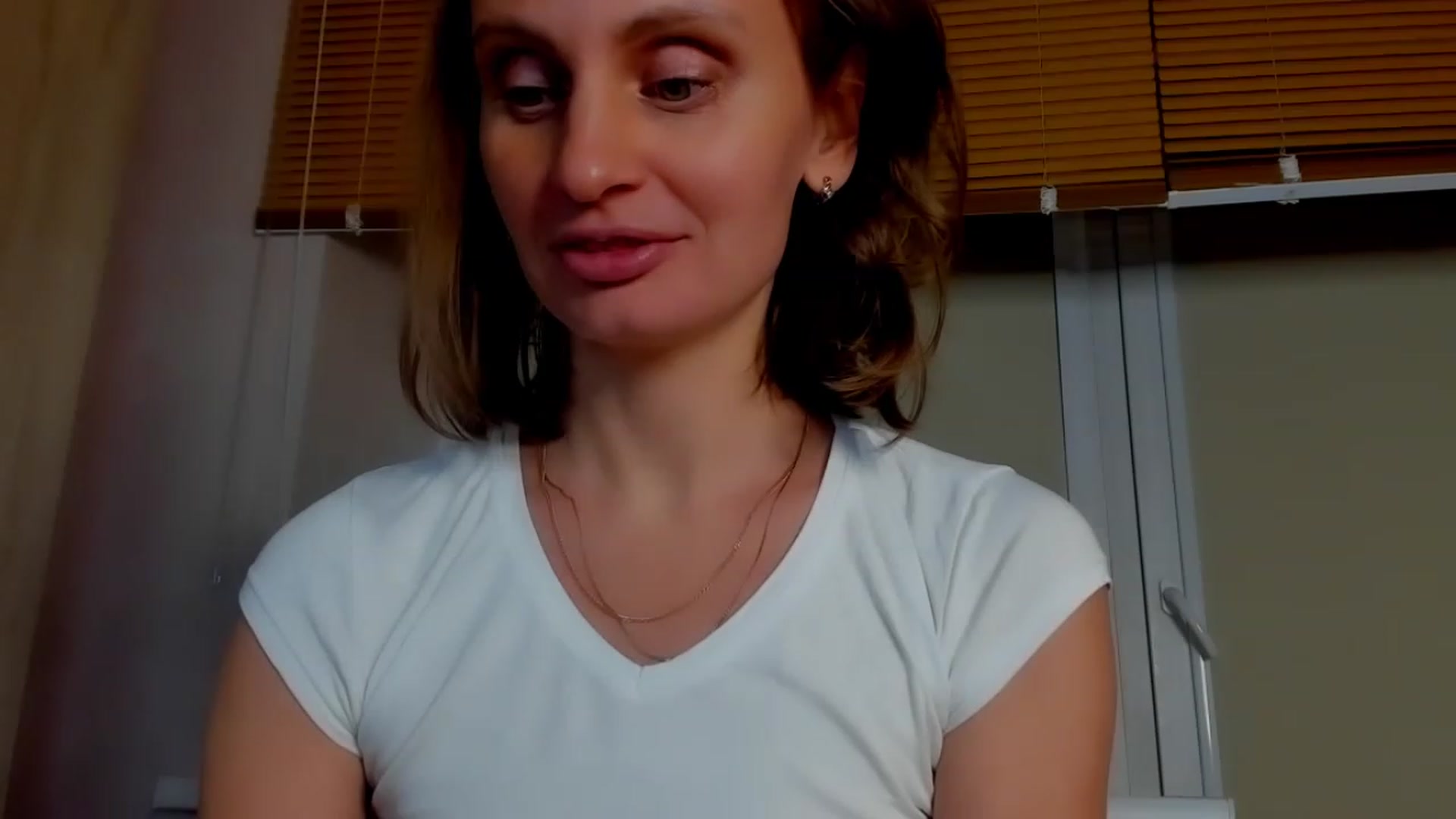 Gallery image thumbnail from Elenapre's myfreecams stream on, 03/04/2023, 09:47 image 15 of 20