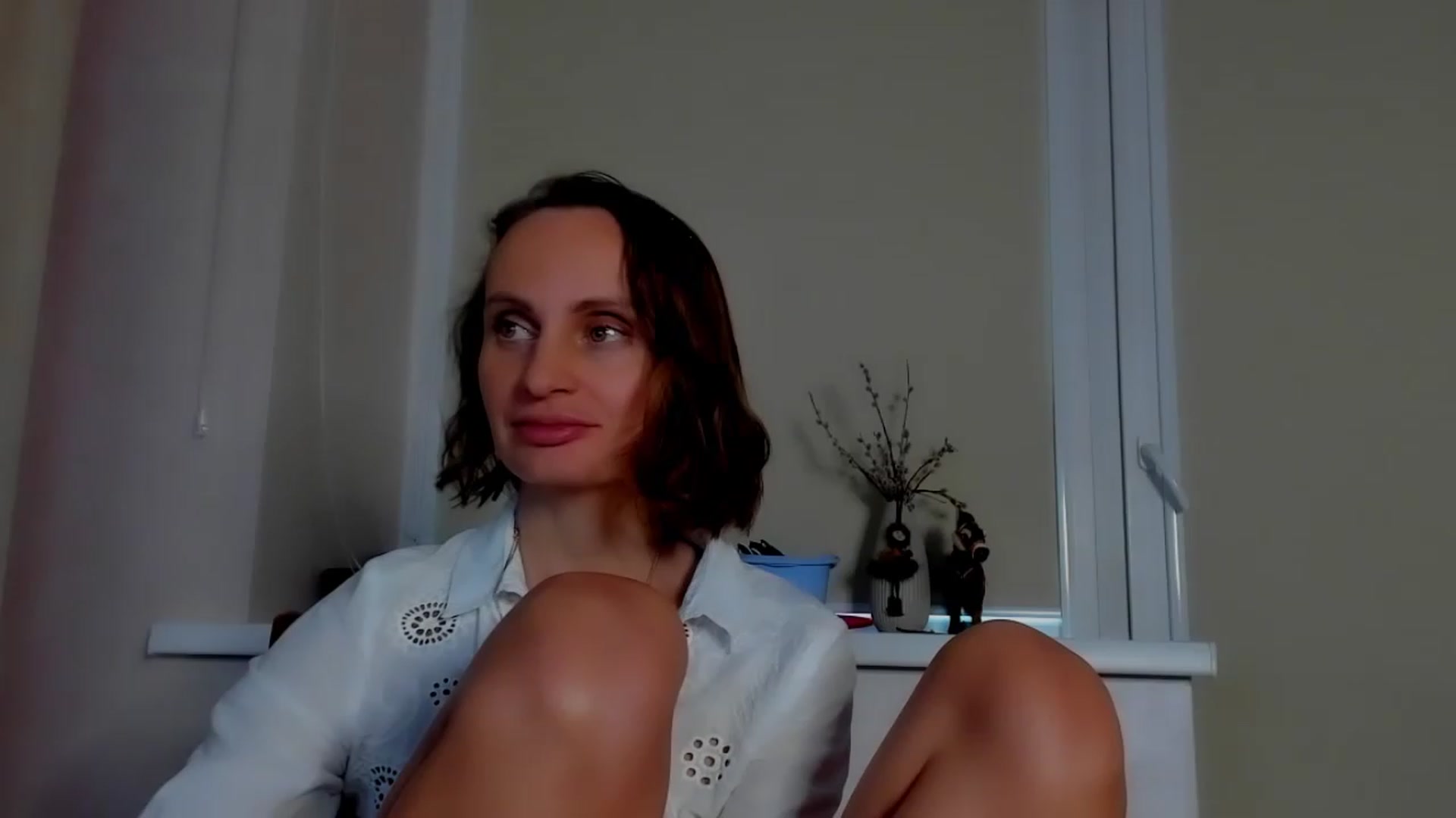 Gallery image thumbnail from Elenapre's myfreecams stream on, 03/11/2023, 08:21 image 12 of 20